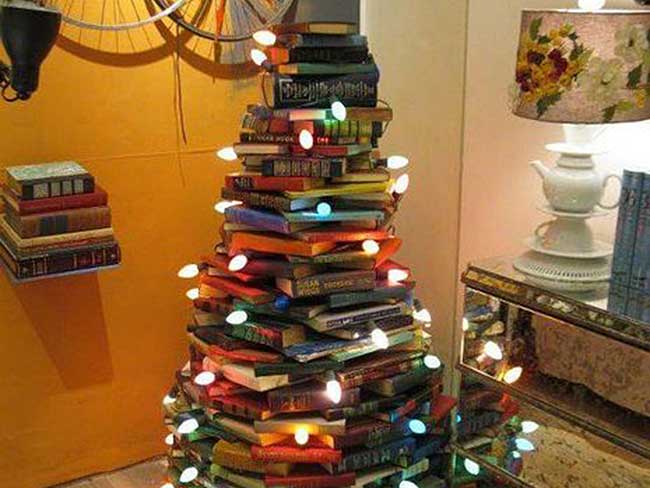 bibliophile-christmas-tree